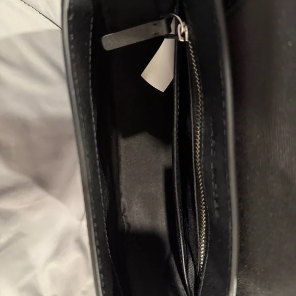 Marc Jacobs Black Crossbody Bag with Bold Strap - Picture 4 of 7
